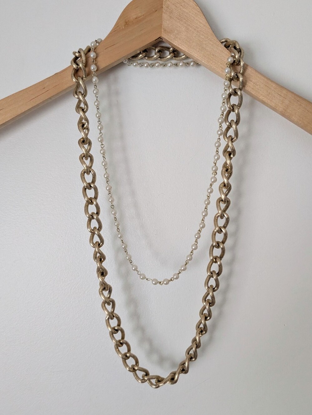 Vtg Necklace Bundle - Chunky Gold Chain And Pearls